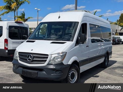 Used 2015 Mercedes-Benz Sprinter 2500 image 1