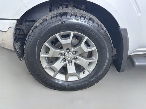 Used 2019 Nissan Frontier SL image 18