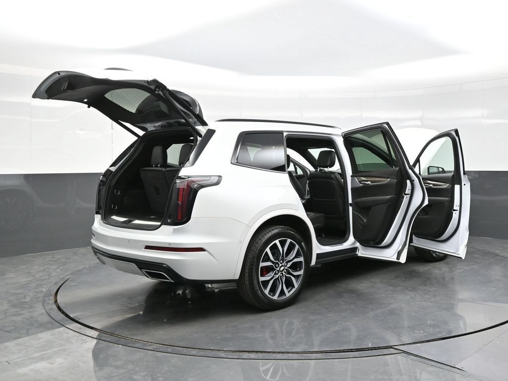 Used 2025 Cadillac XT6 Sport w/ Platinum Package AWD/4WD image 45