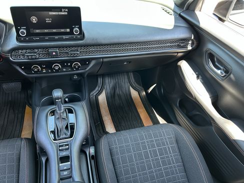 Used 2025 Honda HR-V Sport image 14