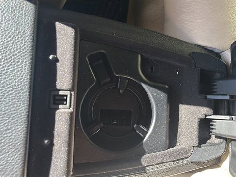 Used 2008 BMW 650i Convertible image 14