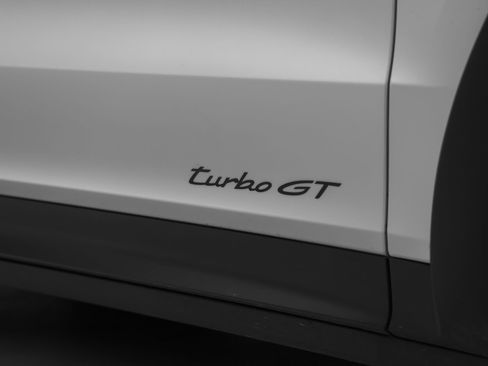 Certified 2025 Porsche Cayenne Turbo GT AWD/4WD image 18