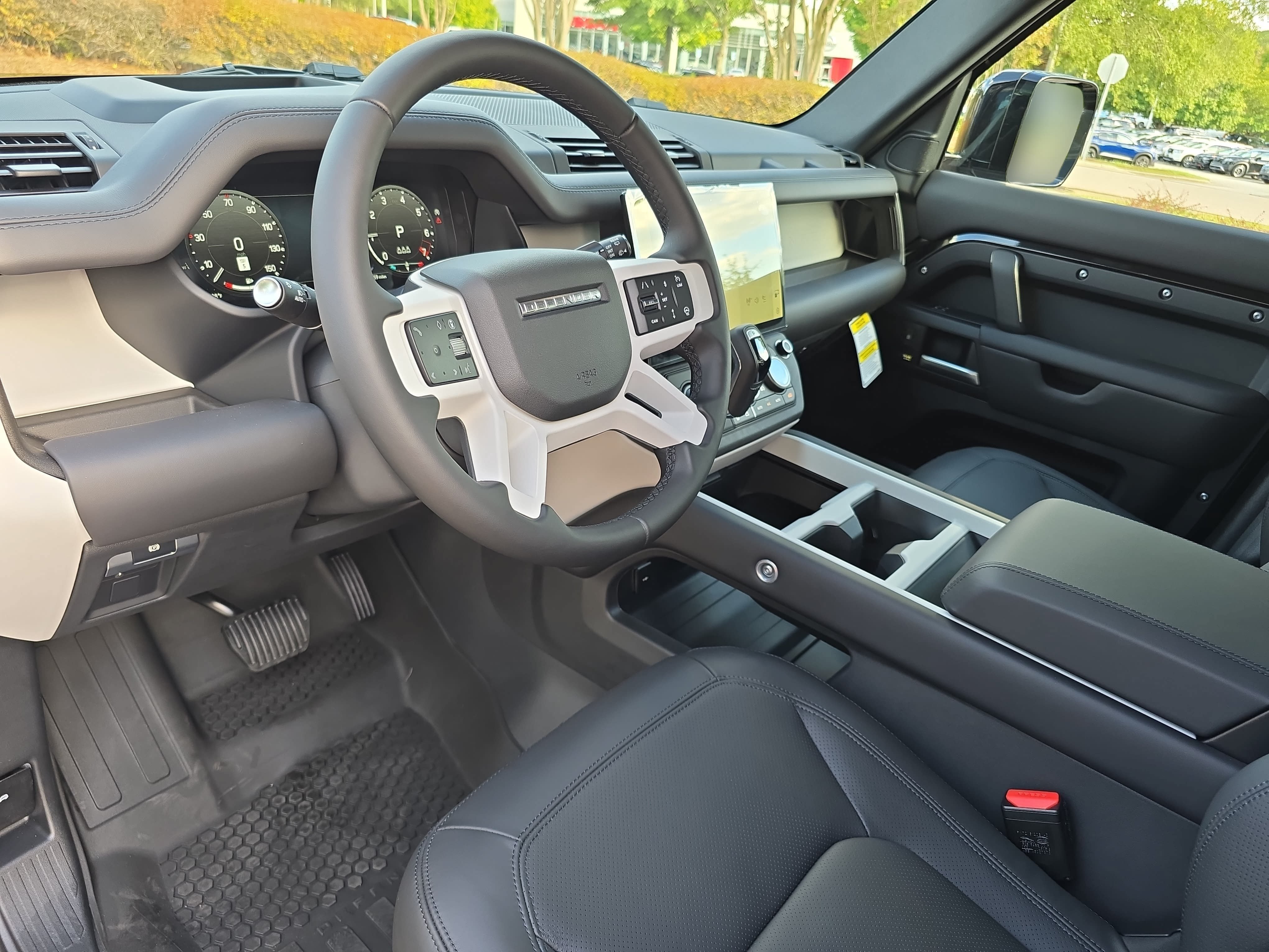 New 2026 Land Rover Defender 110 X-Dynamic SE AWD/4WD image 15