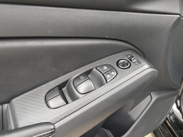 Used 2025 Nissan Altima 2.5 SV FWD image 22