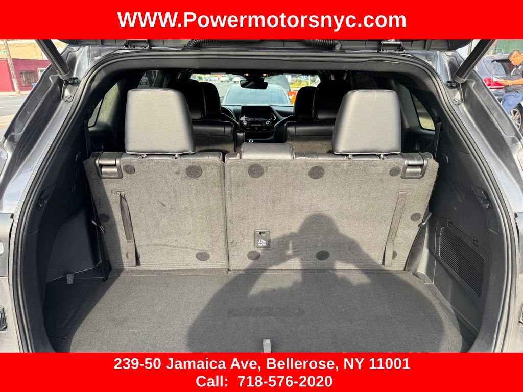 Used 2023 Toyota Highlander XSE AWD/4WD image 29