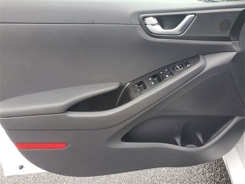 Used 2019 Hyundai Ioniq Limited image 8