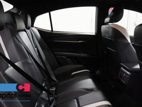 Used 2025 Toyota Camry SE w/ Convenience Package AWD/4WD image 28