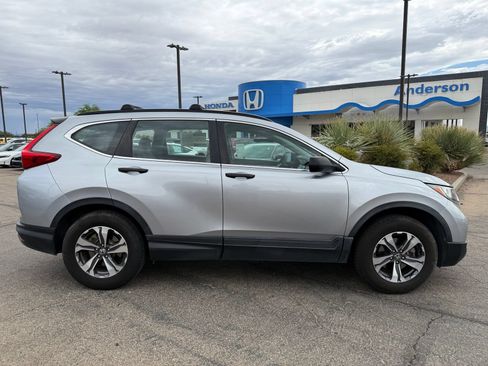 Used 2017 Honda CR-V LX image 4