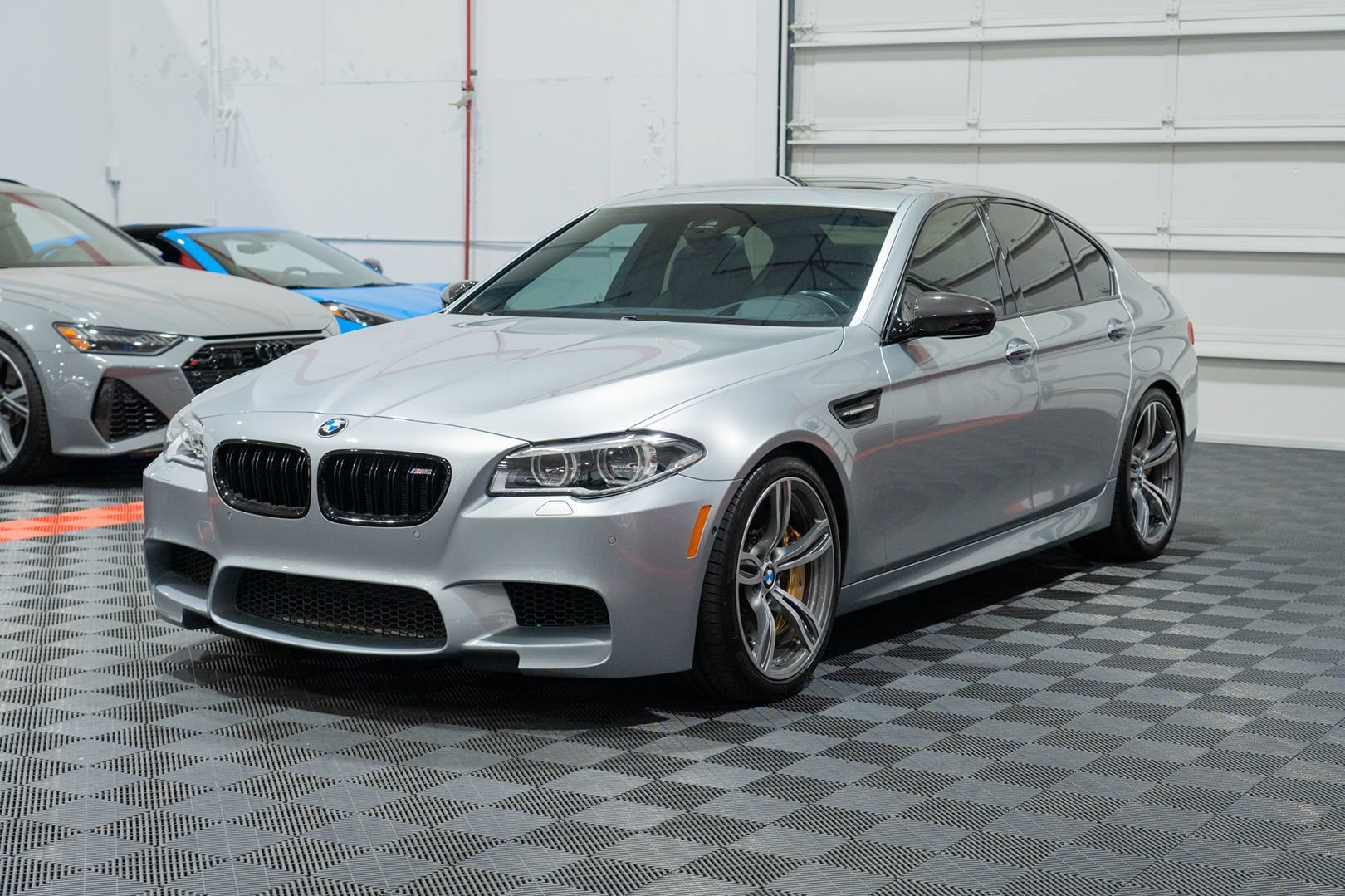 Used 2016 BMW M5 RWD image 3