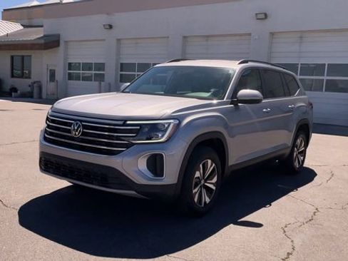 Used 2026 Volkswagen Atlas SE AWD/4WD image 5