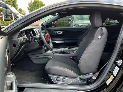Used 2021 Ford Mustang Coupe image 14