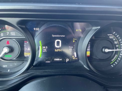 Used 2024 Jeep Wrangler Unlimited Sahara w/ Safety Group AWD/4WD image 16