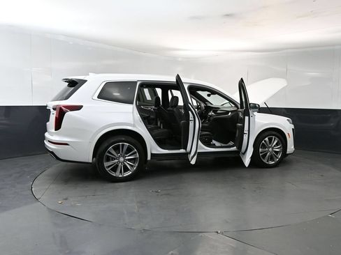 Used 2022 Cadillac XT6 Premium Luxury w/ Platinum Package AWD/4WD image 26