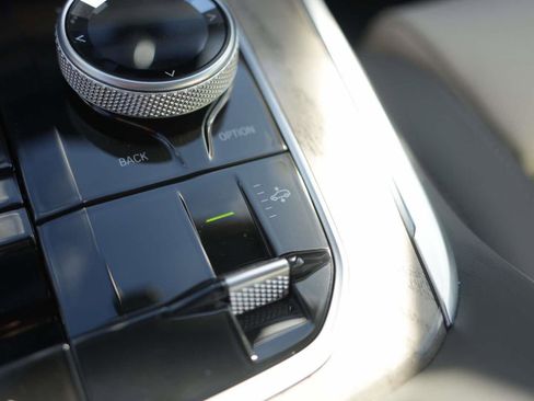 Used 2026 BMW X7 M60i image 31