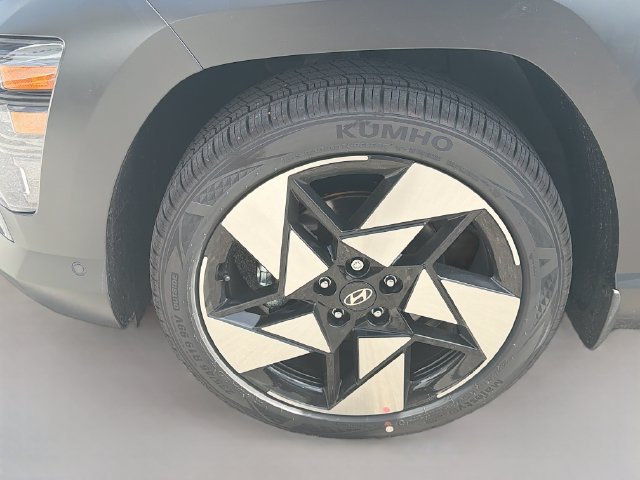 New 2026 Hyundai Kona Limited FWD image 32
