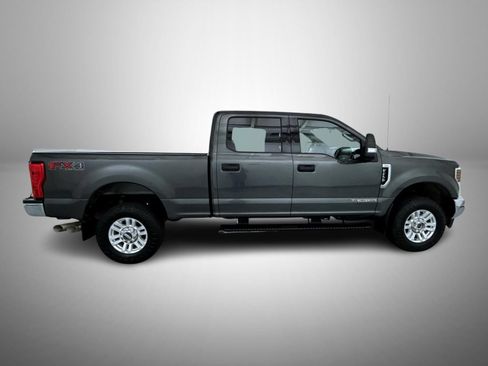 Used 2019 Ford F250 XLT w/ XLT Value Package AWD/4WD image 4