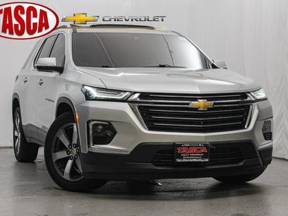 Used 2022 Chevrolet Traverse LT w/ LT Premium Package