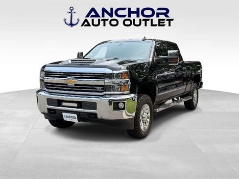 Used 2018 Chevrolet Silverado 2500 LTZ w/ Duramax Plus Package AWD/4WD image 4