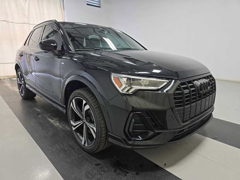 Used 2023 Audi Q3 2.0T Premium Plus w/ Premium Plus Package AWD/4WD image 3