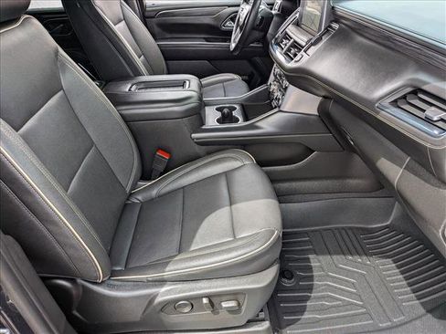 Used 2023 GMC Yukon SLT AWD/4WD image 30