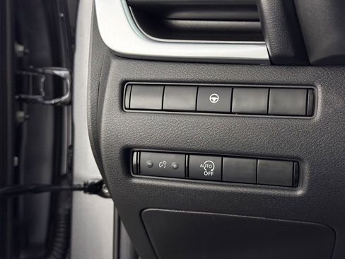 Certified 2023 Nissan Rogue SV AWD/4WD image 20