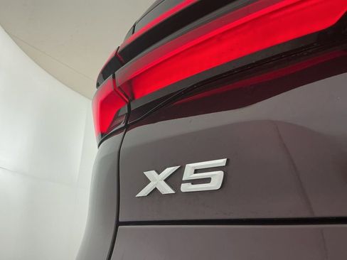 Certified 2024 BMW X5 xDrive40i w/ M Sport Package image 7