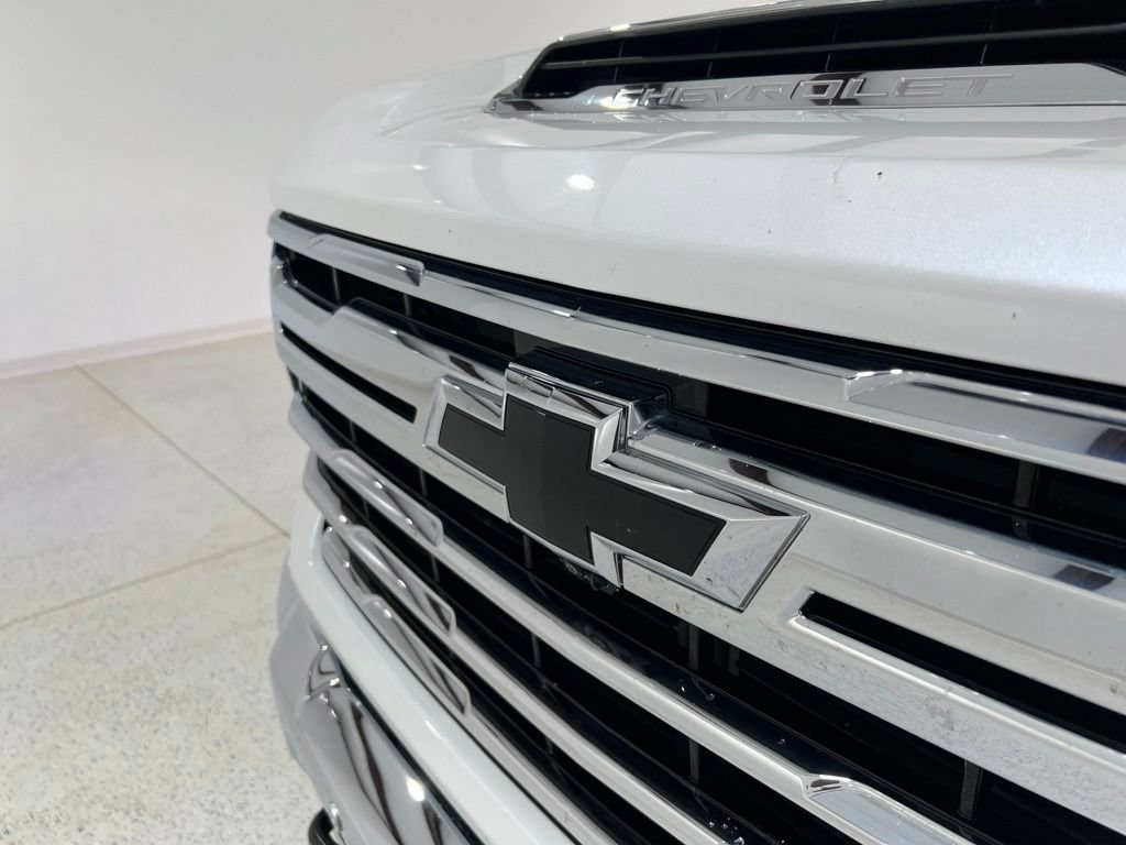 Used 2024 Chevrolet Silverado 2500 LTZ w/ LTZ Convenience Package AWD/4WD image 27