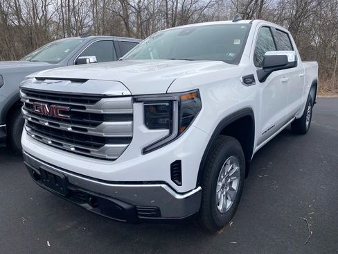 New 2025 GMC Sierra 1500 SLE image 3