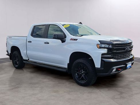 Used 2021 Chevrolet Silverado 1500 LT Trail Boss w/ Convenience Package II AWD/4WD image 3