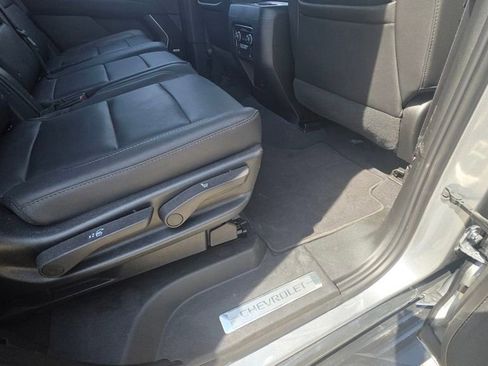 Used 2023 Chevrolet Tahoe LT w/ Luxury Package AWD/4WD image 15