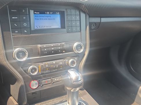 Used 2019 Ford Mustang Convertible RWD image 20