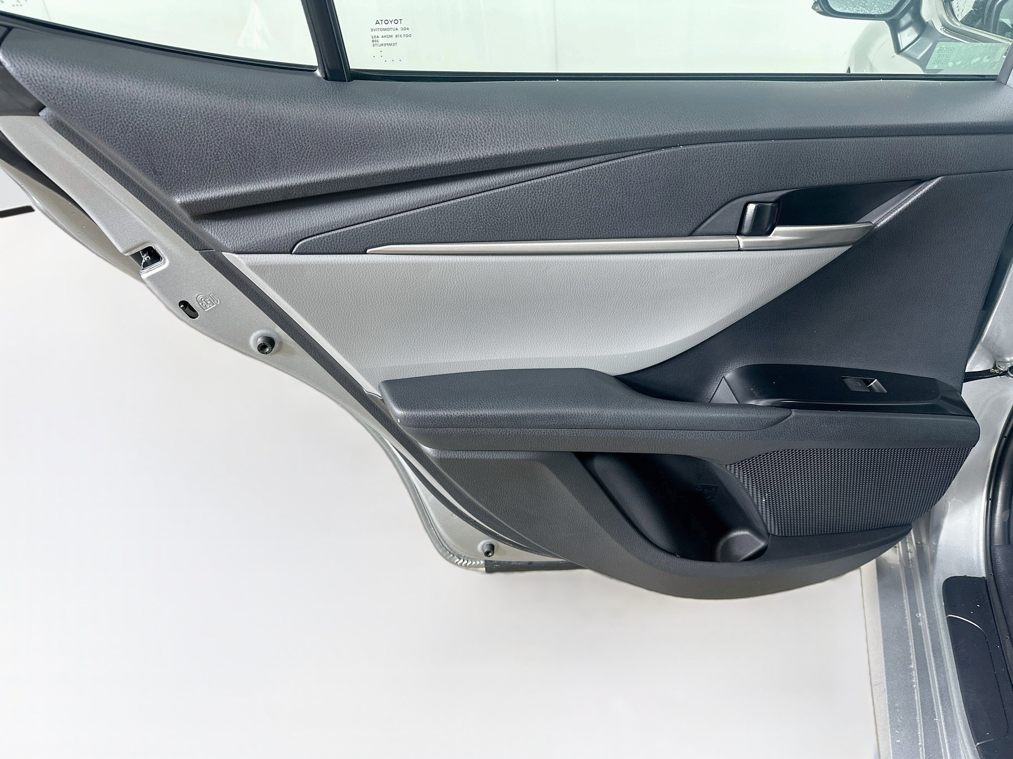 Used 2025 Toyota Camry LE FWD image 25
