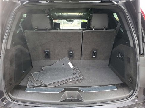 Certified 2024 Cadillac Escalade Sport w/ LPO, ONYX Package image 30