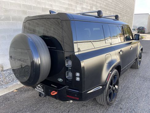 Used 2023 Land Rover Defender 130 X image 4