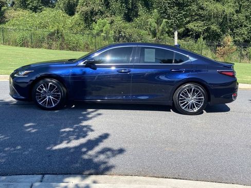 Used 2025 Lexus ES 300h w/ Premium Package FWD image 7