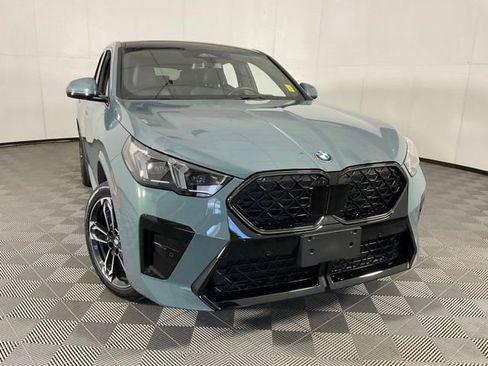 Certified 2025 BMW X2 xDrive28i w/ Premium Package AWD/4WD image 9