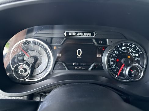 Used 2019 RAM 1500 Laramie image 20