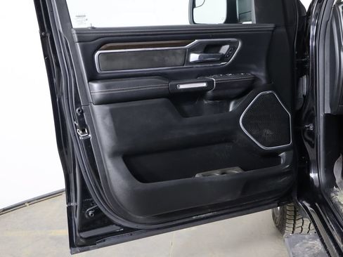Used 2022 RAM 1500 Laramie AWD/4WD image 19