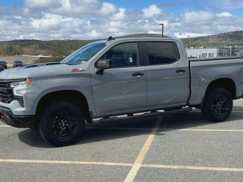 Used 2024 Chevrolet Silverado 1500 LT Trail Boss w/ Protection Package AWD/4WD image 4