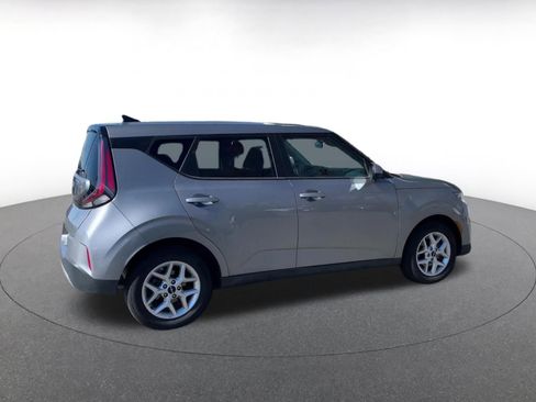 Used 2025 Kia Soul LX w/ LX Technology Package image 15