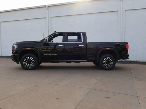 Certified 2024 GMC Sierra 2500 Denali Ultimate w/ Max Trailering Package AWD/4WD image 5