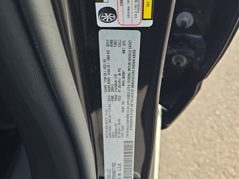 Used 2025 RAM 1500 Laramie image 31