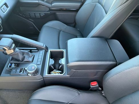 New 2026 Toyota 4Runner Limited AWD/4WD image 27