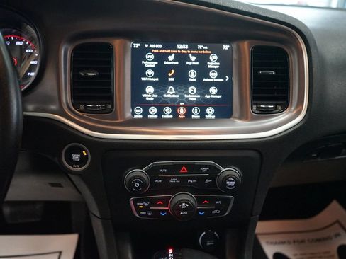 Used 2019 Dodge Charger SXT w/ Blacktop Package AWD/4WD image 7