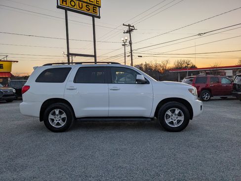 Used 2013 Toyota Sequoia SR5 image 5