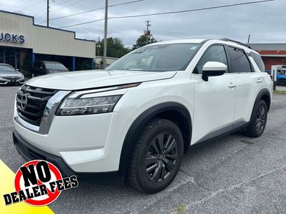 Used 2022 Nissan Pathfinder SV w/ SV Premium Package