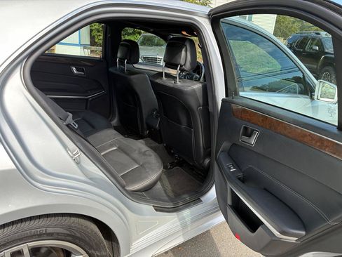 Used 2014 Mercedes-Benz E 350 4MATIC Sedan image 22