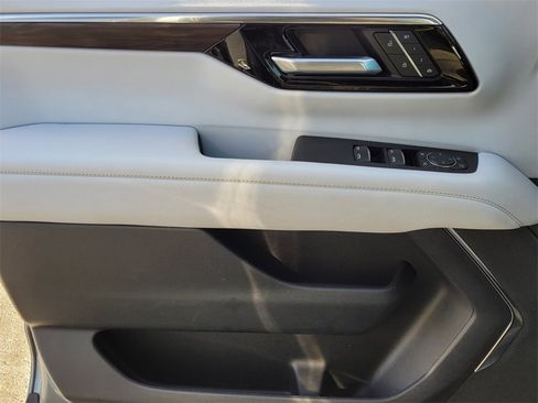 Certified 2025 Chevrolet Tahoe Premier image 28