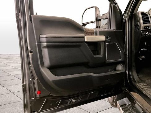 Used 2019 Ford F250 Lariat w/ Lariat Value Package AWD/4WD image 22