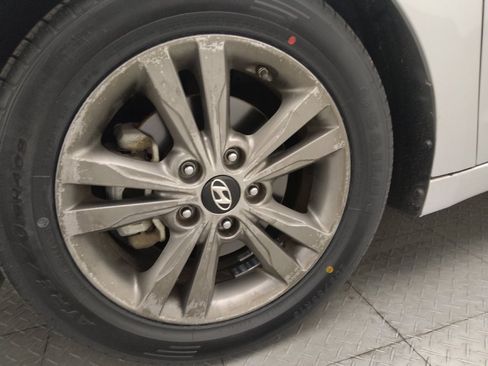 Used 2018 Hyundai Elantra SEL image 31